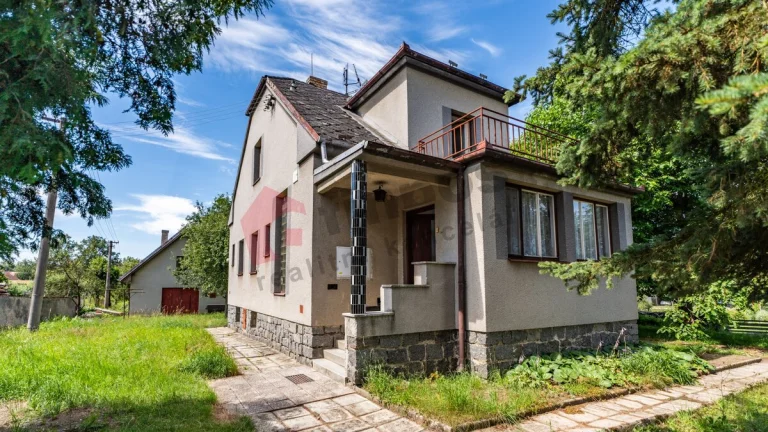 Rodinný dům 225 m2 s dílnou 99 m2 , se zahradou - stavebním