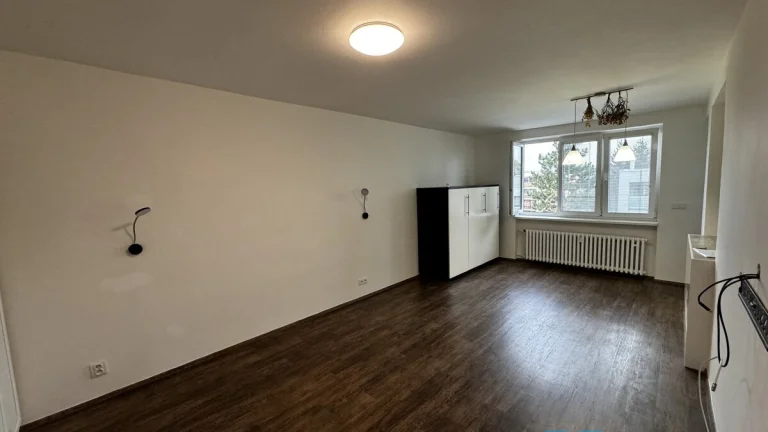 Pronájem byty 3+1, 79 m2 - Praha - Zbraslav, ev.č. 84240801
