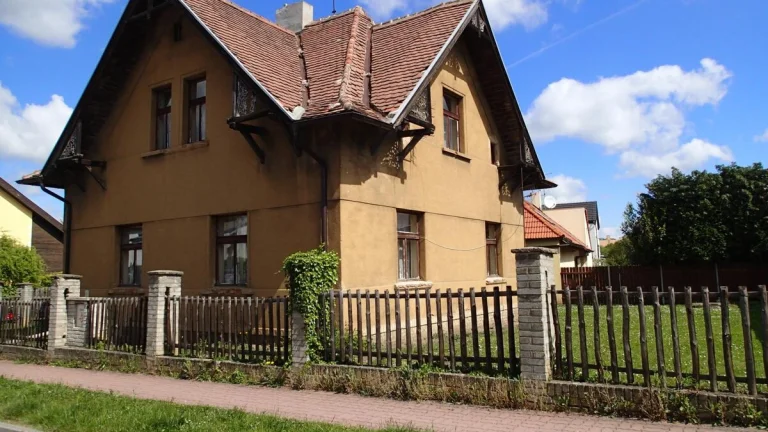 Prodej dvojgeneračního domu 4+2, 180 m2, pozemek 422 m2, Hek