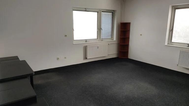 Pronájem, Kanceláře, 33,8m2 - Skuteč - Husova ul.