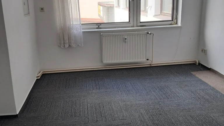 Pronájem, Kanceláře, 14m2 - Skuteč - Husova ul.