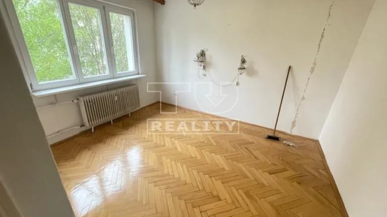 REZERVOVANÉ2 IZBOVÝ BYT V CENTRE MESTA , 55m2