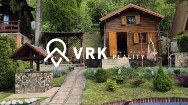 DVOJPODLAŽNÁ CHATA, NIŽNÁ HUTKA