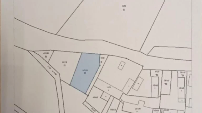 Prodej stavebního pozemku 906 m2 Holice