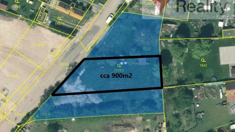 Stavební parcela 900m2