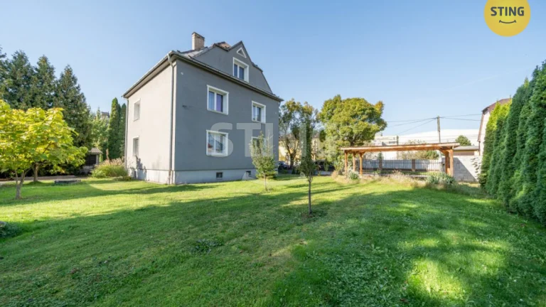 Prodej vícegenerační vily s pozemkem 1082 m2, Ostrav, 131049