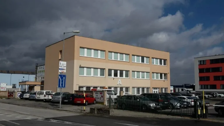 Prenajom komerčných priestorov