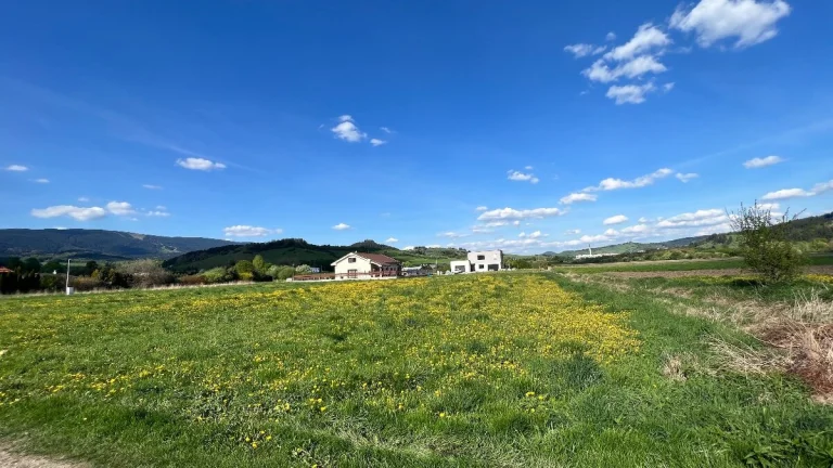 Stavebný pozemok - Veličná, s výhľadom, DK 6 minút