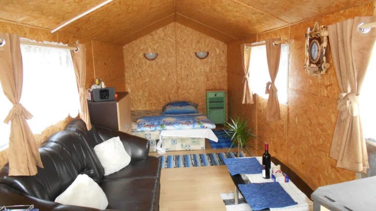 Predaj záhradnej chatky s pozemkom v Staškove