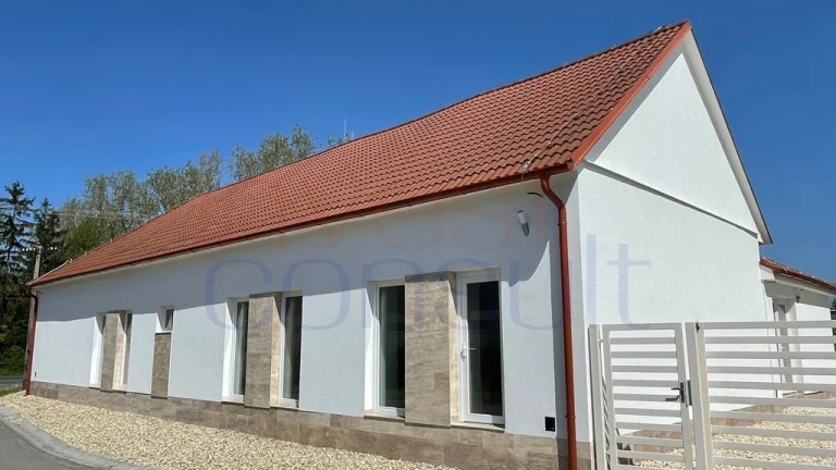 2330 NA PREDAJ PRI KOMÁRNE VIACÚČELOVÝ DOM
