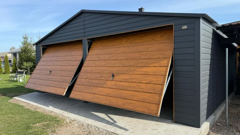 Moderní plechová garáž 7x6