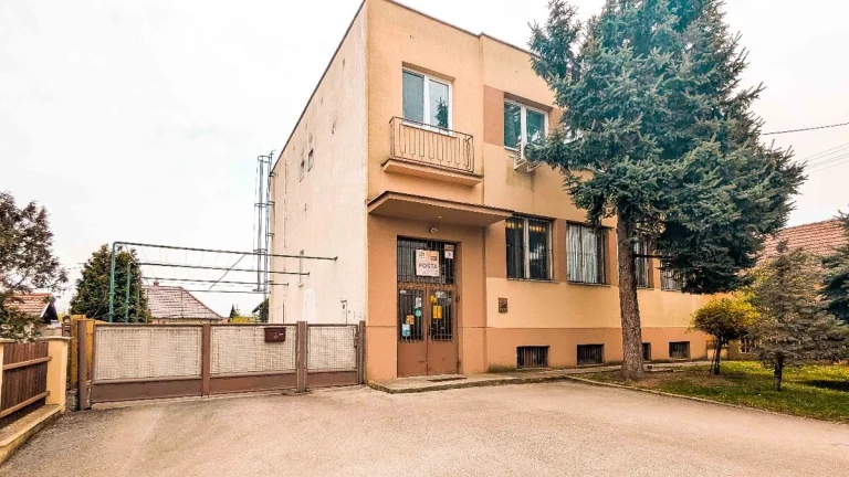 Polyfunkčná budova na 7,5a pozemku pri hlavnej ceste