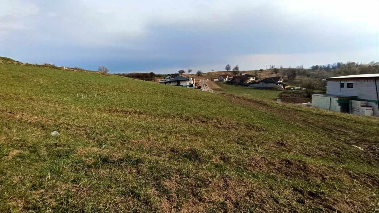 Stavebný pozemok v obci Bitarová - 1065 m²