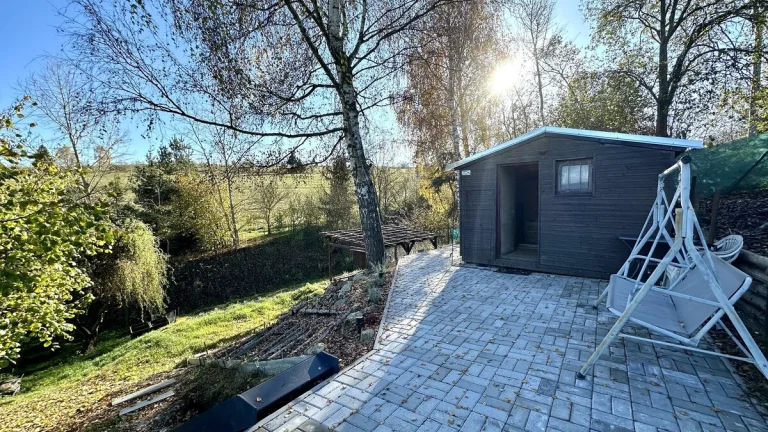 Zahrada (365m2) s chatou (16 m2) - Tachov, ul. Příčná
