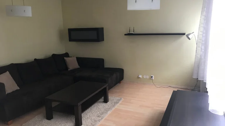 Pronájem bytu 1+kk v centru Zlína, ulice Březnická