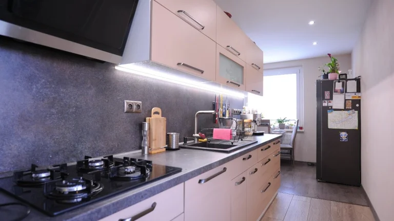 ZĽAVA -3000 eur - 3 izb. byt po rekonštrukcii, 2X BALKÓN