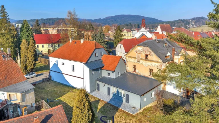 Nabízíme k pronájmu byt po kompletní rekonstrukci o dispozic