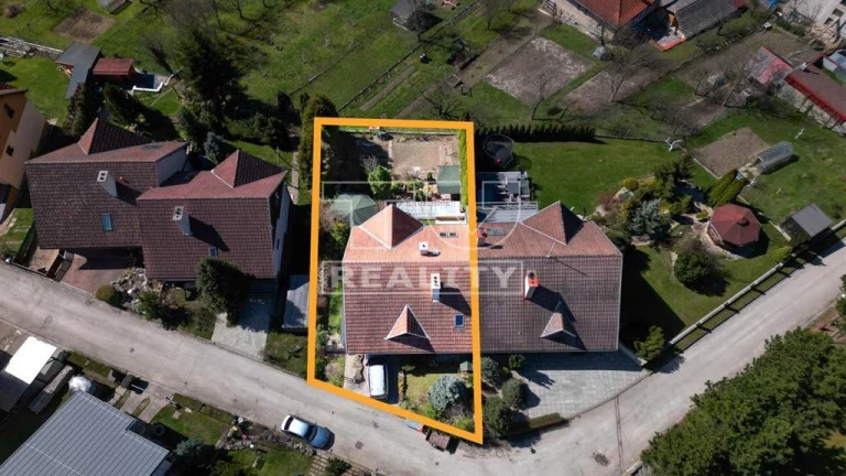 3 PODLAŽNY RODINNÝ DOM, LIETAVSKÁ SVINNÁ, VÝMERA 479m2