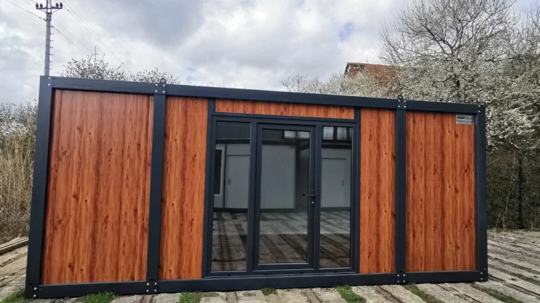 Obytný kontejner PMP-Y o rozměru 2,4 x 6 m
