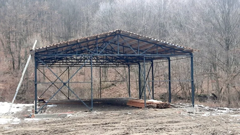 Oceľová konštrukcia haly - priehradová 4x12x18 m