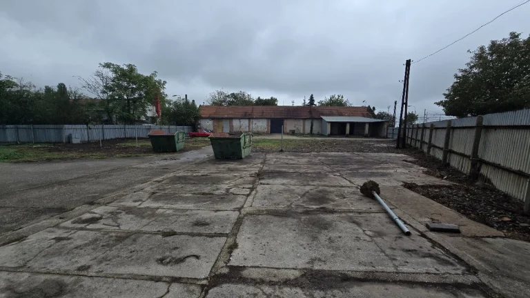 Parkovanie priamo v Leviciach pre Karavany, nákladné autá