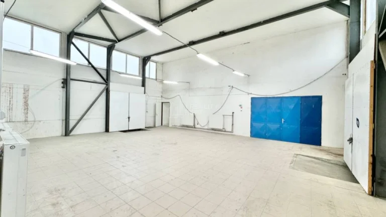 Na prenájom skladový priestor 138 m2 v priemyselnej zóne v Ž
