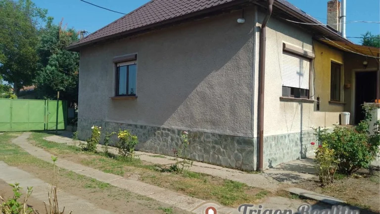 Kravany nad Dunajom - Rodinný dom s garážou