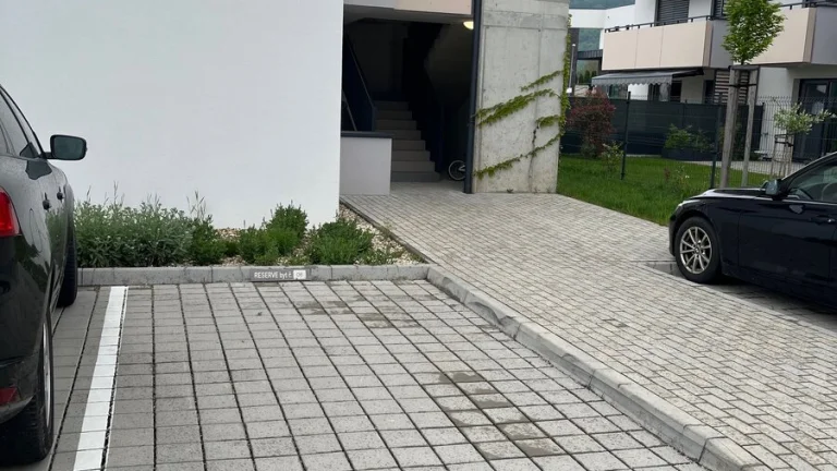 Predám parkovacie miesto Vinohrady - Záhradné Vily Trenčín