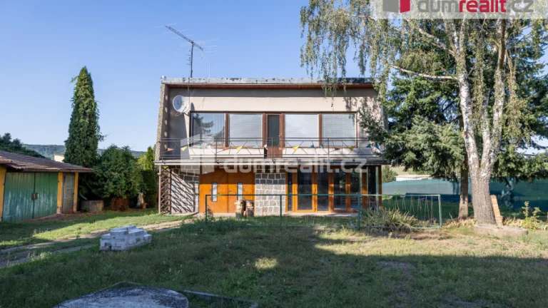 Prodej rodinného domu 4+1, s pozemkem 980 m2 - Vroutek