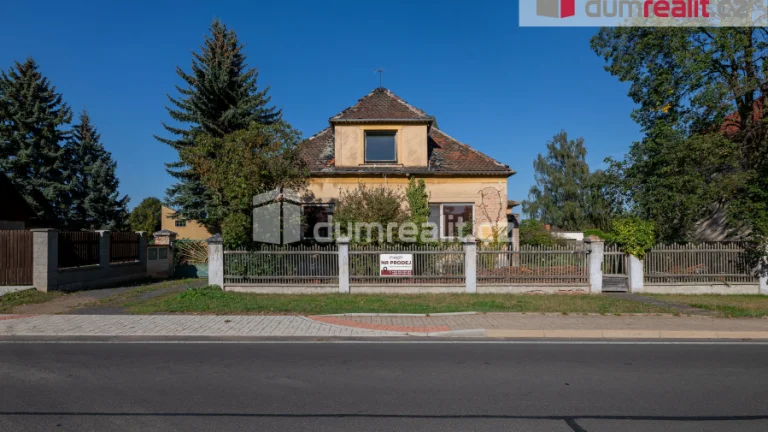 Prodej rodinného domu 4+1, s pozemkem 660 m2 - Vroutek