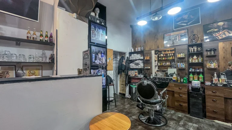 Prodej obchod a služby, 31 m², Praha, ul. Plzeňská