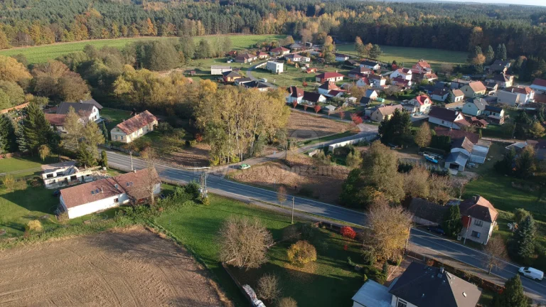 Prodej pozemku k bydlení, 1639 m², Veliny