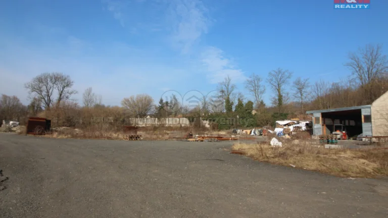 Pronájem provozní plochy, 8100 m², Zákolany