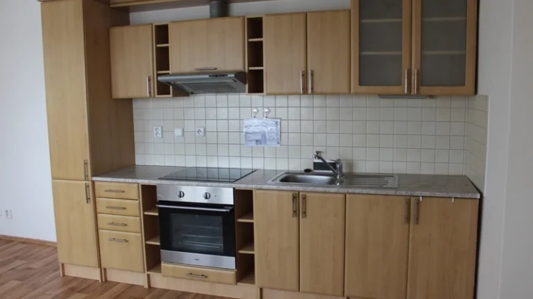 Pronájem bytu 2+kk 40 m² - Náchod-Lipí