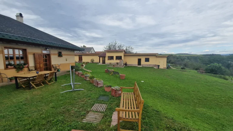 Úžasné miesto na život, Szendró, Maďarsko