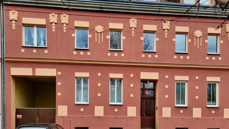 Prodej bytu 2+1 52m² se zahradou Nádražní Stará role