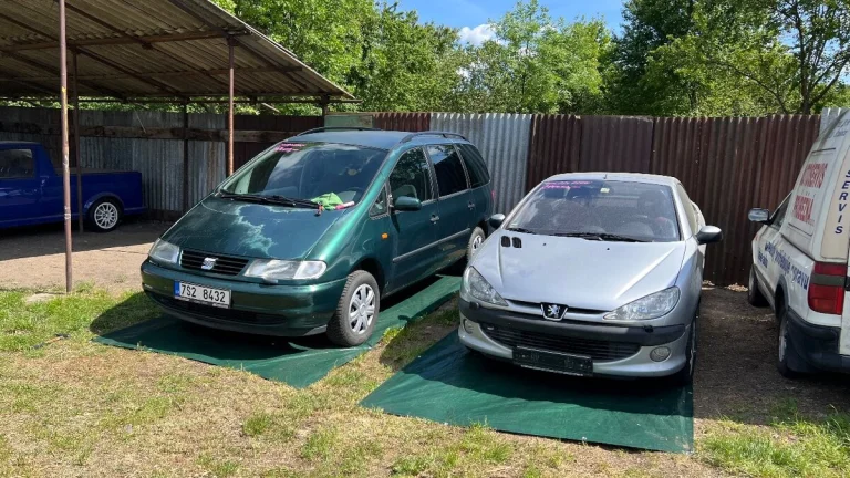 Venkovní parkovací stání Praha 10
