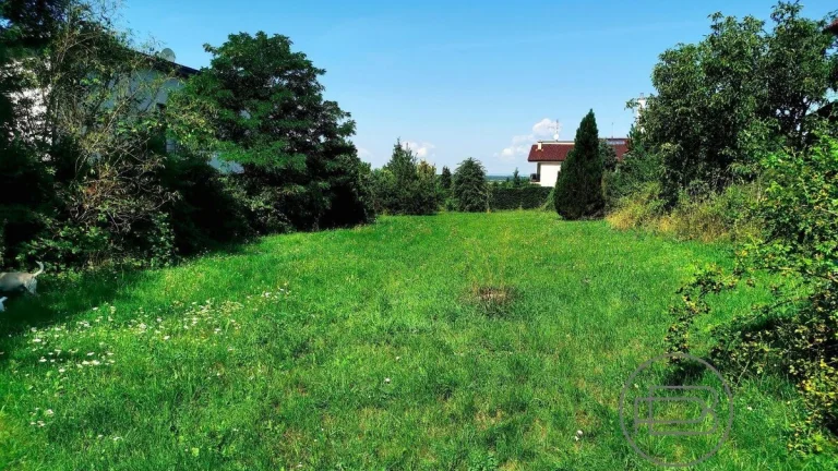 REZERVOVANÉ BA - Záh. Bystrica, STAVEBNÝ pozemok, 1484 m2 -