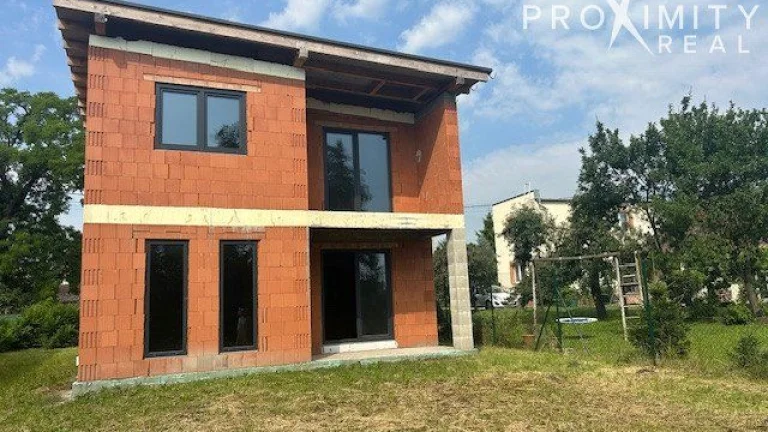 NOVOSTAVBA - v štádiu HOLODOM v obci Sokoľany