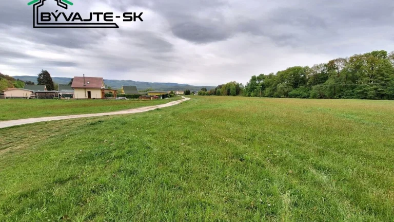 Pozemok v obci Lazany v tesnej blízkosti záhradkárskej osady
