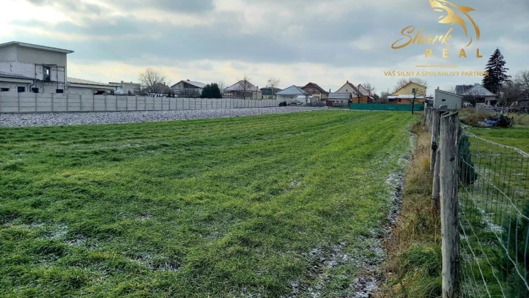 ZNÍŽENÁ CENA Pozemok s rozlohou 1813 m2