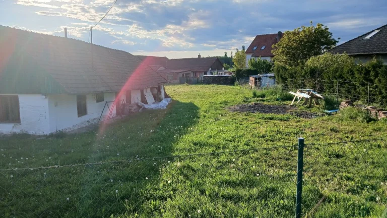prodám stavební pozemek