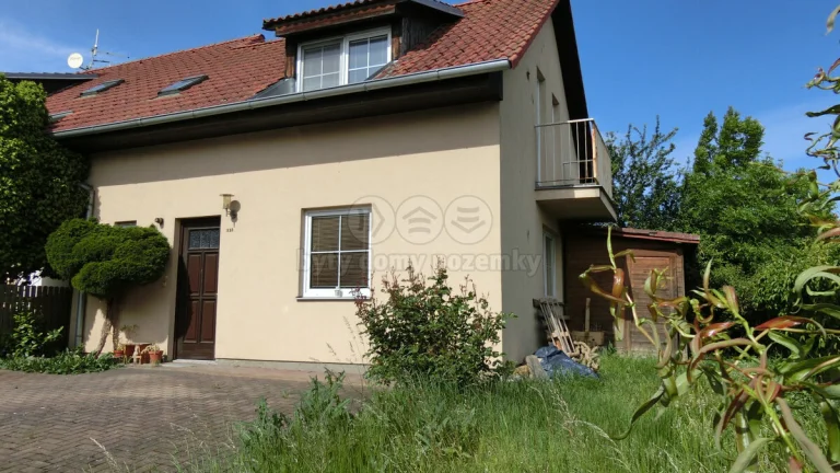 Prodej rodinného domu v Jesenici, ul. Vavřínová