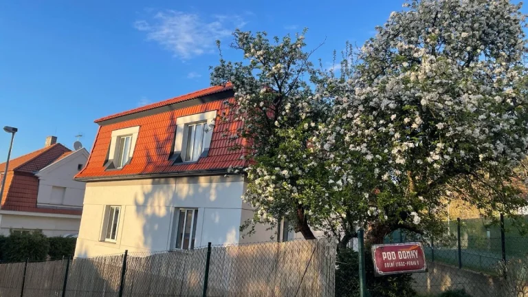 Pronájem bytu 3kk 79m Praha Liboc