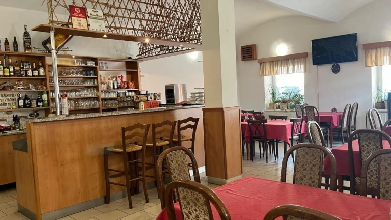 Lanškroun - obchodní prostory k prodeji, 1250 m2