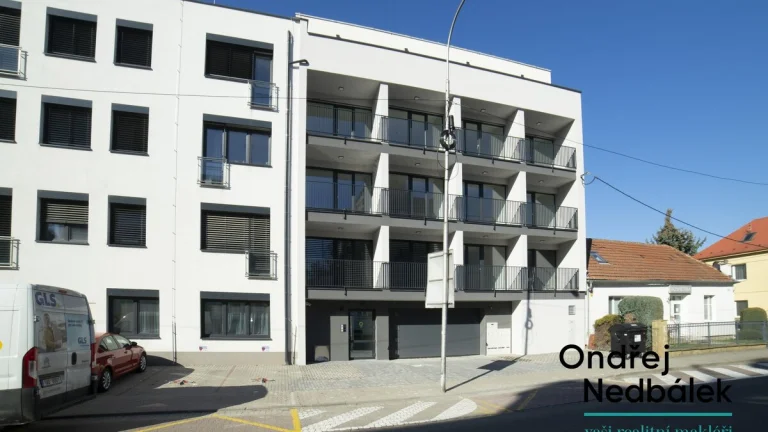 Prodej byty 1+kk, 33 m2 - Zlín, ev.č. 22604