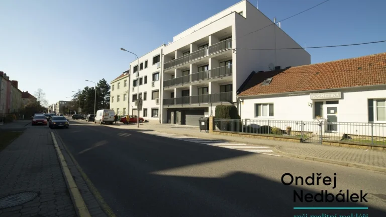 Prodej byty 1+kk, 40 m2 - Zlín, ev.č. 22605