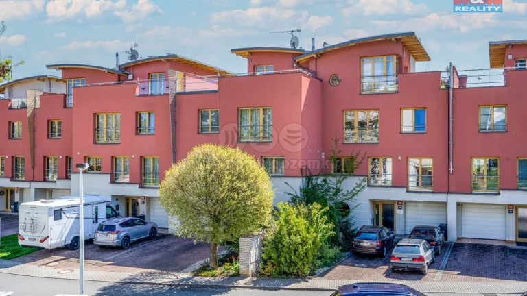 Prodej řadového domu 5+kk a 2+kk, 367 m², Praha 5 - Stodůlky