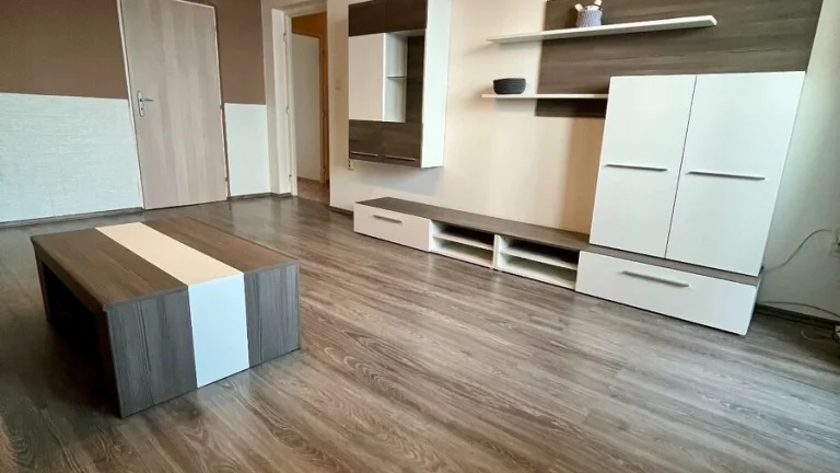 Pronájem bytu 2+1, 55 m² – Lužec nad Vltavou