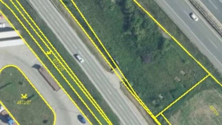 Komerční pozemek Hustopeče 2300m2